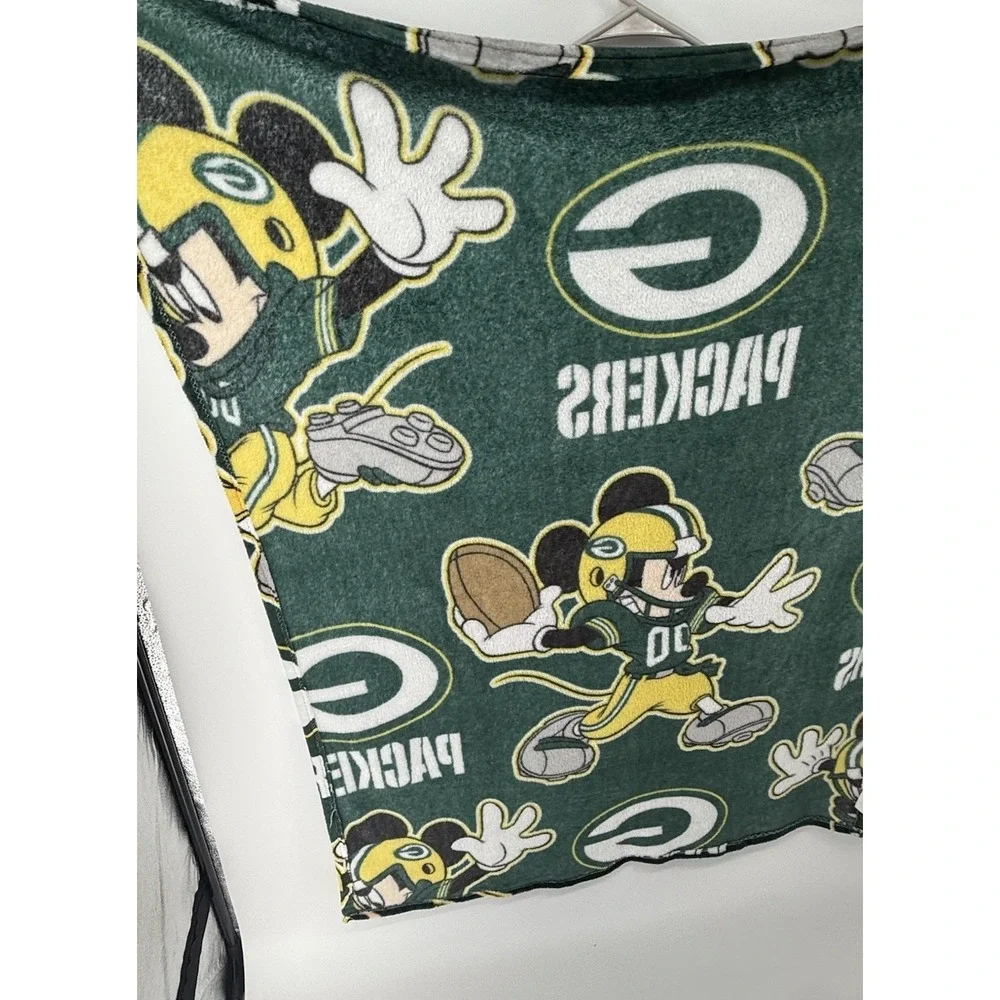 Disney NFL Green Bay Packers Mickey Mouse Throw Blanket Soft 36 X 48
